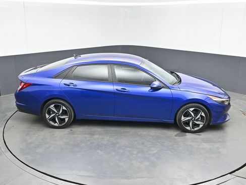Used 2023 Hyundai Elantra SEL w/ Convenience Package FWD image 27