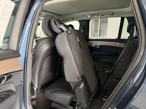 New 2026 Volvo XC90 T8 Plus w/ Protection Package Premier image 32