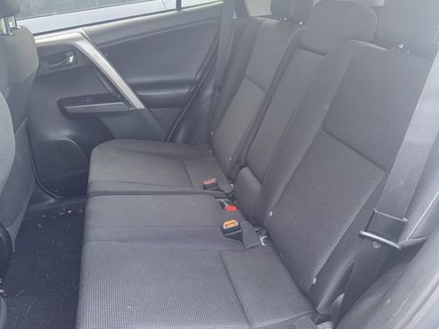 Used 2018 Toyota RAV4 XLE AWD/4WD image 8