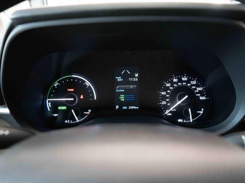 Used 2023 Toyota Sienna XLE w/ XLE Plus Package AWD/4WD image 16
