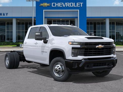 New 2025 Chevrolet Silverado 3500 W/T w/ Snow Plow Prep Package image 7