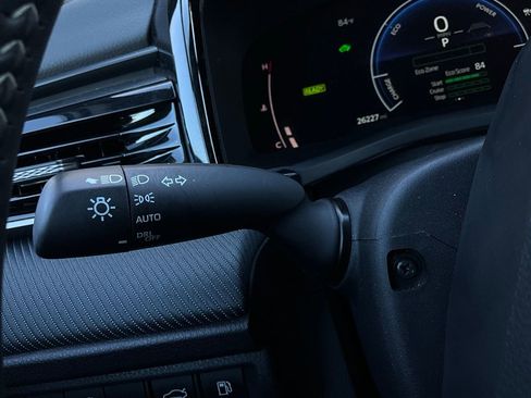 Used 2025 Toyota Camry SE image 33