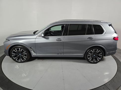 Used 2024 BMW X7 xDrive40i w/ Parking Assistance Package AWD/4WD image 32