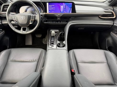 Certified 2025 Toyota Crown Signia w/ Advanced Technology Package AWD/4WD image 21