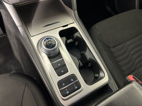 Used 2020 Ford Explorer XLT w/ Comfort Package image 21