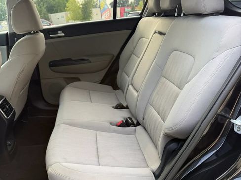 Used 2020 Kia Sportage LX FWD image 12