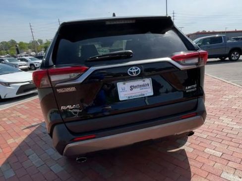 Used 2021 Toyota RAV4 Limited AWD/4WD image 8