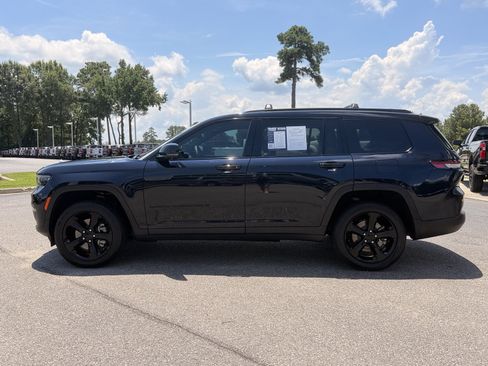 Used 2024 Jeep Grand Cherokee L Limited w/ Luxury Tech Group II AWD/4WD image 9