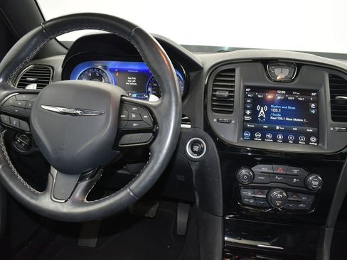 Used 2020 Chrysler 300 S w/ 300S Premium Group image 31