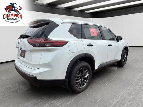 Used 2025 Nissan Rogue S FWD image 5