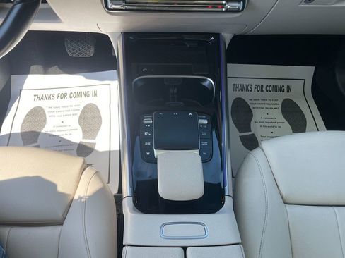 Used 2021 Mercedes-Benz GLA 250 4MATIC image 22