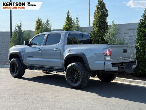Used 2020 Toyota Tacoma TRD Off-Road w/ Technology Package AWD/4WD image 5