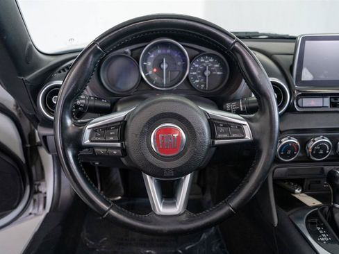 Used 2019 FIAT 124 Spider Lusso w/ Convenience Group RWD image 11