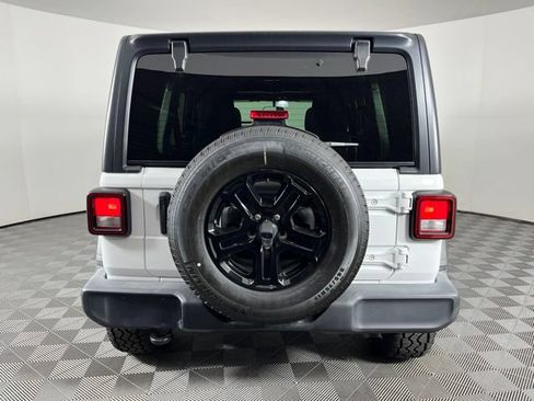 Used 2022 Jeep Wrangler Unlimited Sport AWD/4WD image 10