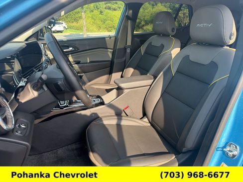 Used 2025 Chevrolet Trax ACTIV w/ Sunroof Package FWD image 24