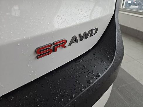 Used 2025 Nissan Kicks SR w/ Illumination Package AWD/4WD image 12