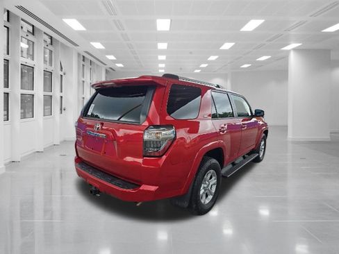 Used 2022 Toyota 4Runner SR5 RWD image 4
