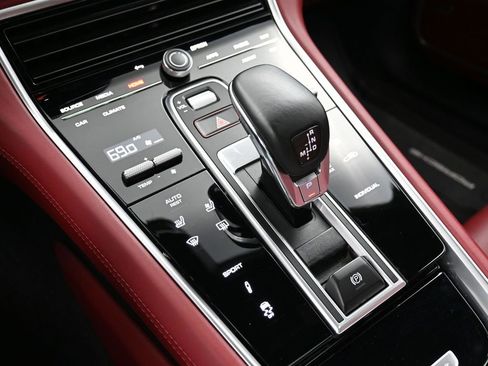 Certified 2023 Porsche Panamera 4 Platinum Edition AWD/4WD image 23