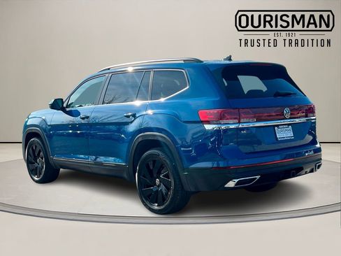 Certified 2025 Volkswagen Atlas SE w/ Panoramic Sunroof Package image 4