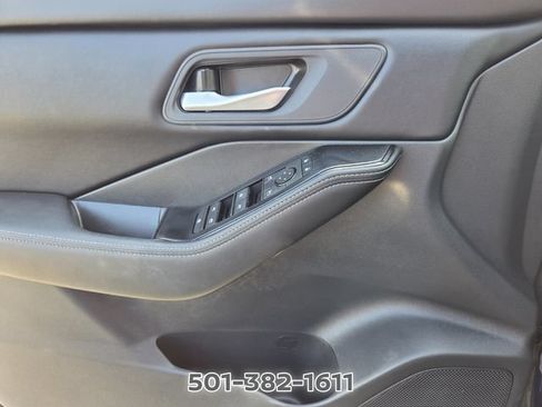 Certified 2026 Nissan Rogue SV FWD image 28
