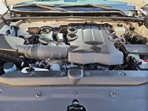 Certified 2022 Toyota 4Runner SR5 Premium AWD/4WD image 24