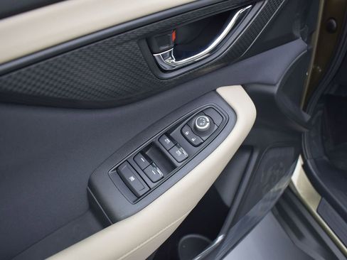 Used 2024 Subaru Outback Premium image 9