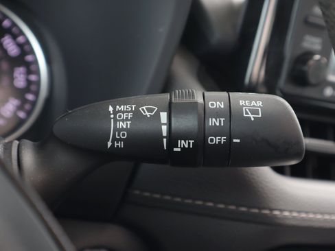 Used 2022 Toyota RAV4 XLE w/ Convenience Package AWD/4WD image 20