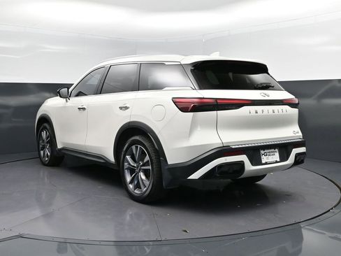 Certified 2023 INFINITI QX60 Luxe w/ Performance Audio Package image 5