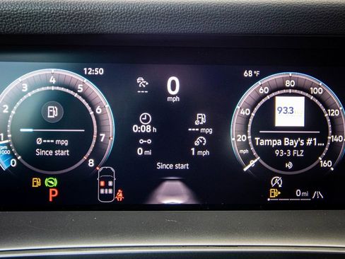 New 2026 Volkswagen Tiguan SE image 2