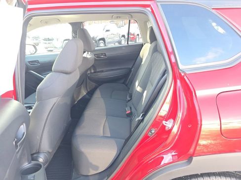 Used 2022 Toyota Corolla Cross LE image 12