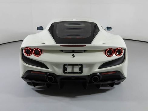 Used 2020 Ferrari F8 Tributo image 16