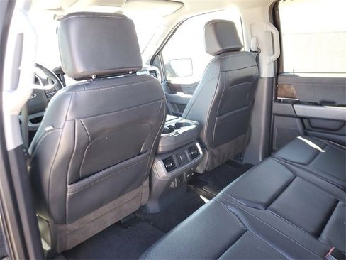 Used 2022 Ford F150 Lariat image 11