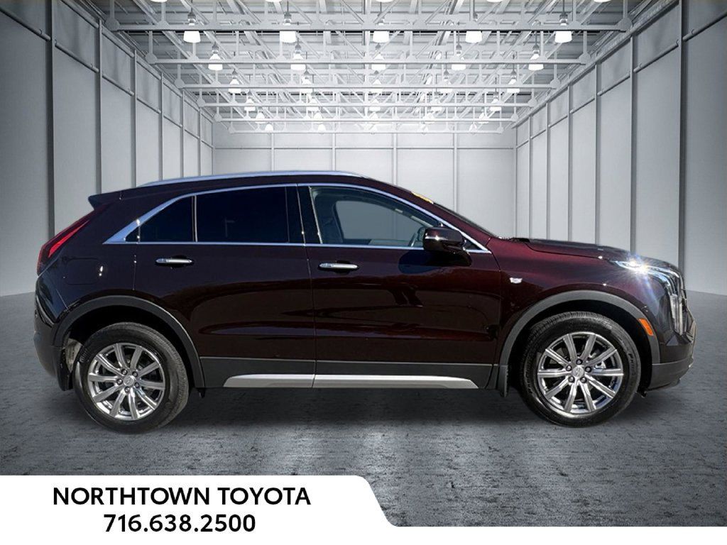 Used 2021 Cadillac XT4 Premium Luxury w/ Cold Weather Package AWD/4WD image 6