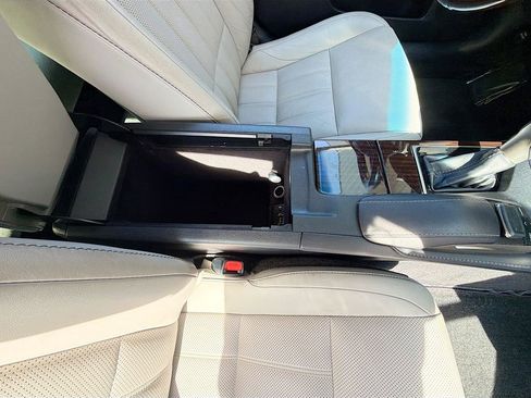 Used 2016 Lexus ES 350 w/ Luxury Package w/Wood Trim FWD image 32