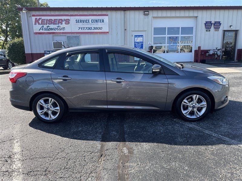 Used 2014 Ford Focus SE FWD image 1