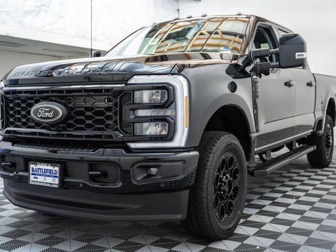 New 2026 Ford F250 Lariat w/ Black Appearance Package AWD/4WD image 3