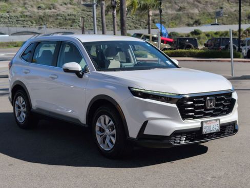 Used 2023 Honda CR-V LX image 7