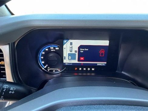 Used 2023 Ford Bronco Badlands image 25