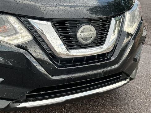 Used 2018 Nissan Rogue S AWD/4WD image 19