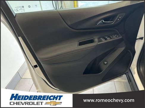 Certified 2023 Chevrolet Equinox RS w/ LPO, Floor Liner Package image 17