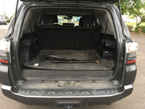 Used 2021 Toyota 4Runner SR5 Premium w/ Moonroof Package AWD/4WD image 6