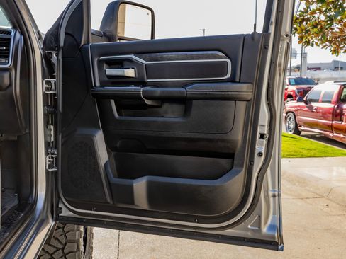 Used 2024 RAM 2500 Big Horn w/ Level 2 Equipment Group image 36