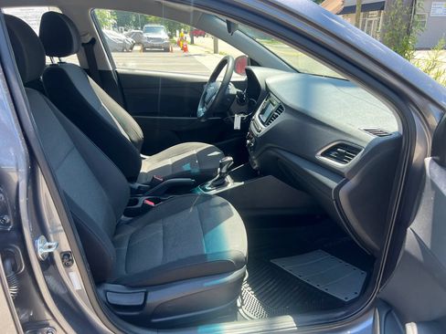 Used 2019 Hyundai Accent SE FWD image 27