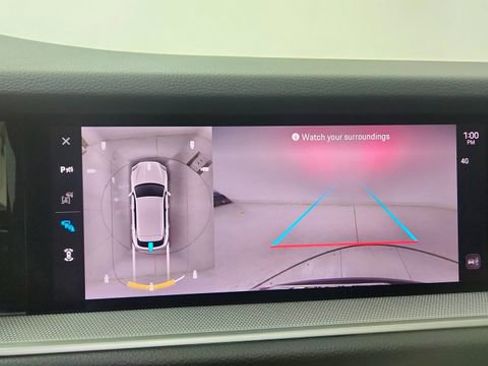 Used 2025 Porsche Cayenne w/ Premium Package image 45