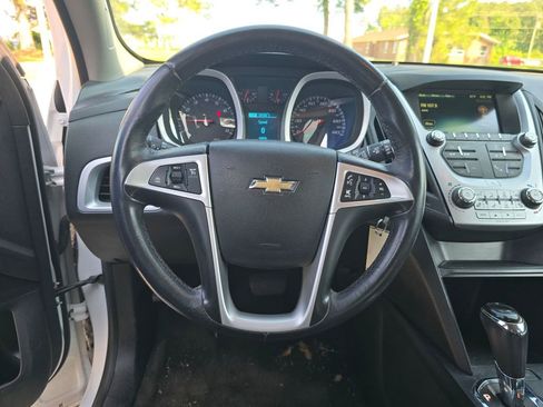 Used 2017 Chevrolet Equinox LT w/ Convenience Package FWD image 14