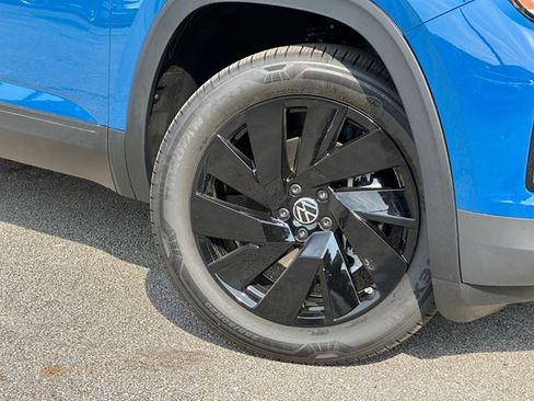 New 2026 Volkswagen Atlas Cross Sport SE image 2