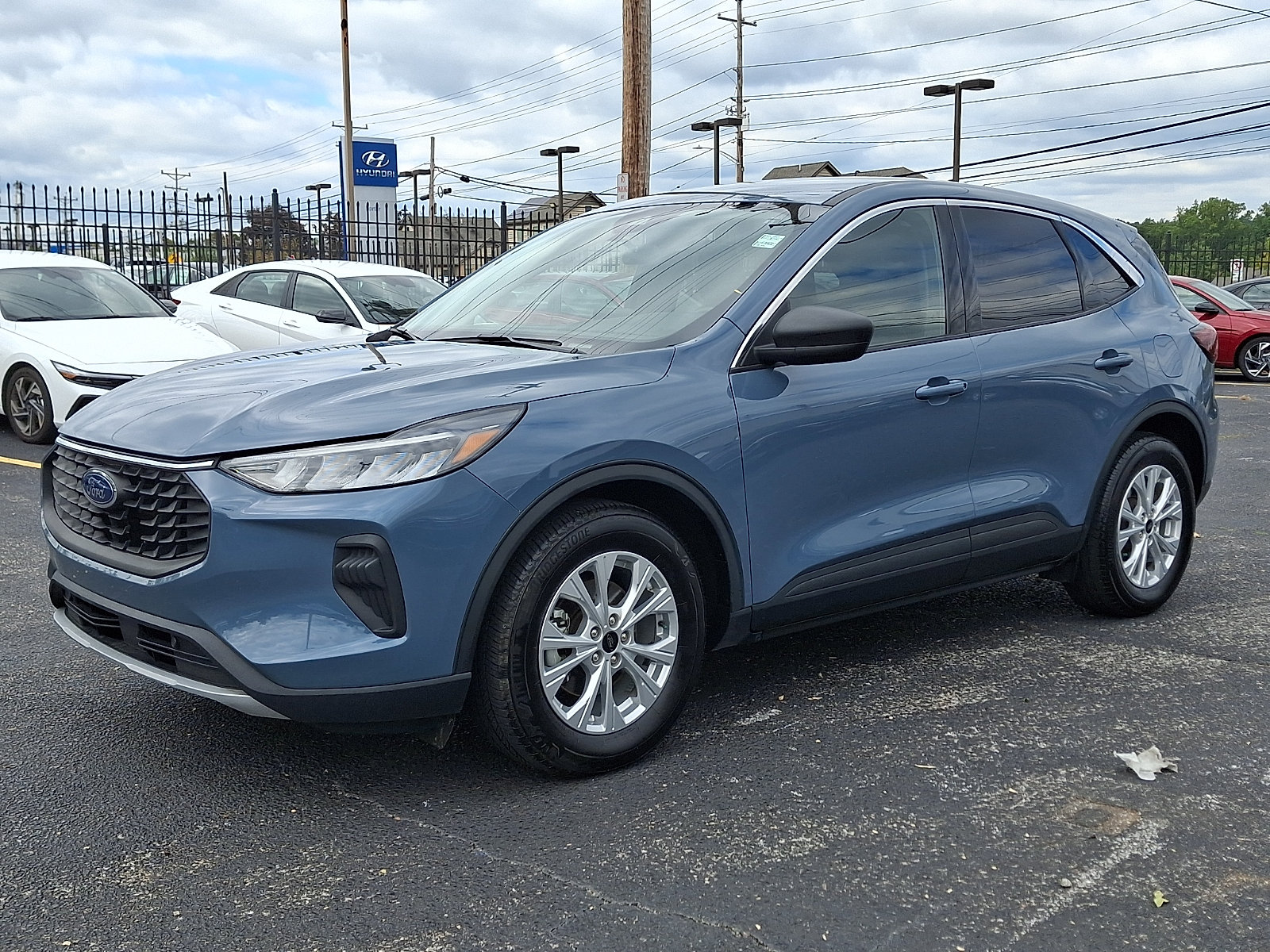 Used 2023 Ford Escape Active w/ Cold Weather Package FWD image 3