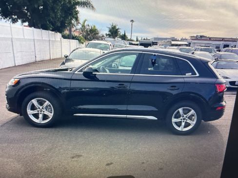 Used 2021 Audi Q5 Premium image 3