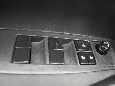 Used 2024 Toyota Corolla LE FWD image 20