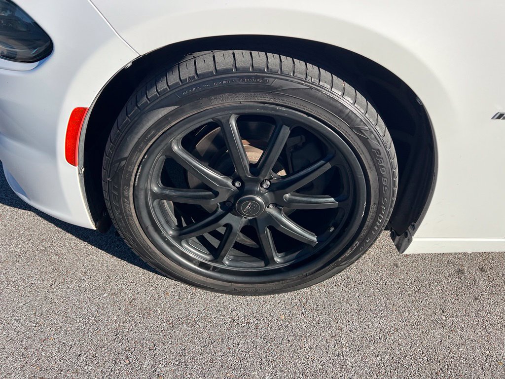 Used 2016 Dodge Charger R/T RWD image 12